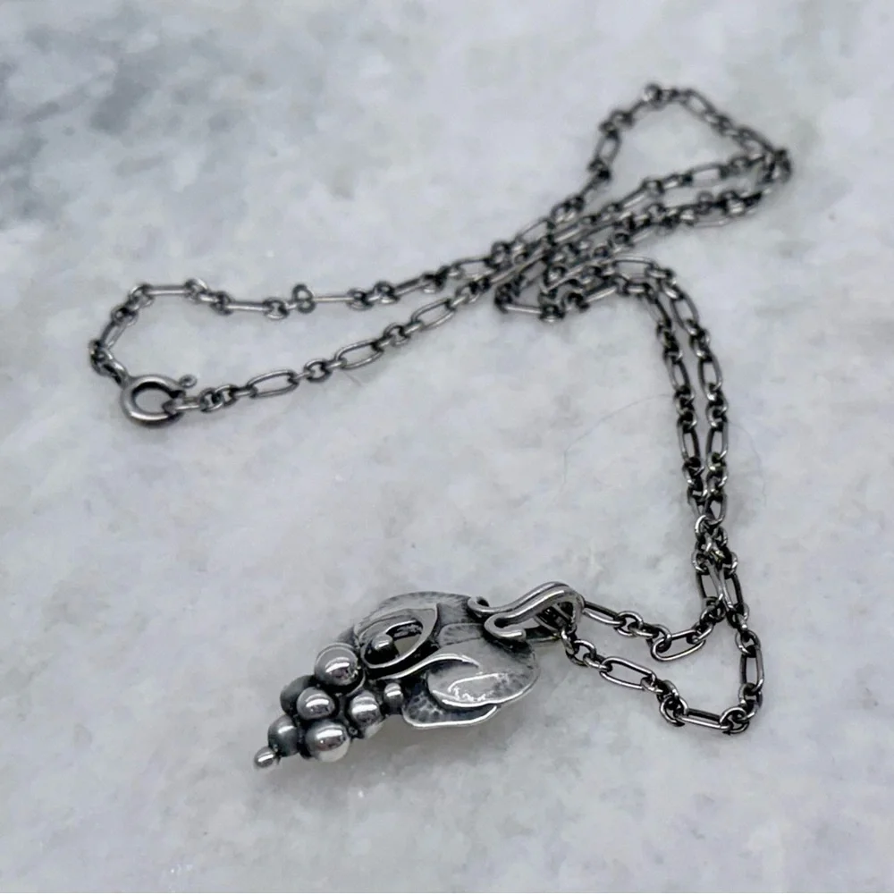 GEORG JENSEN Vintage Rare Collectors 1996 Heritage 925 SS Grape Necklace